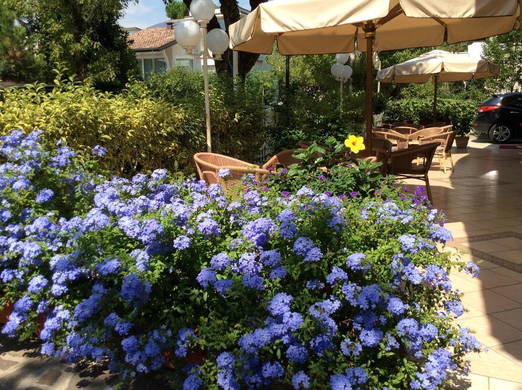 Hotel Donatello Cesenatico Εξωτερικό φωτογραφία