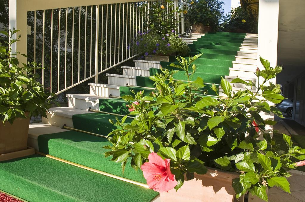 Hotel Donatello Cesenatico Εξωτερικό φωτογραφία