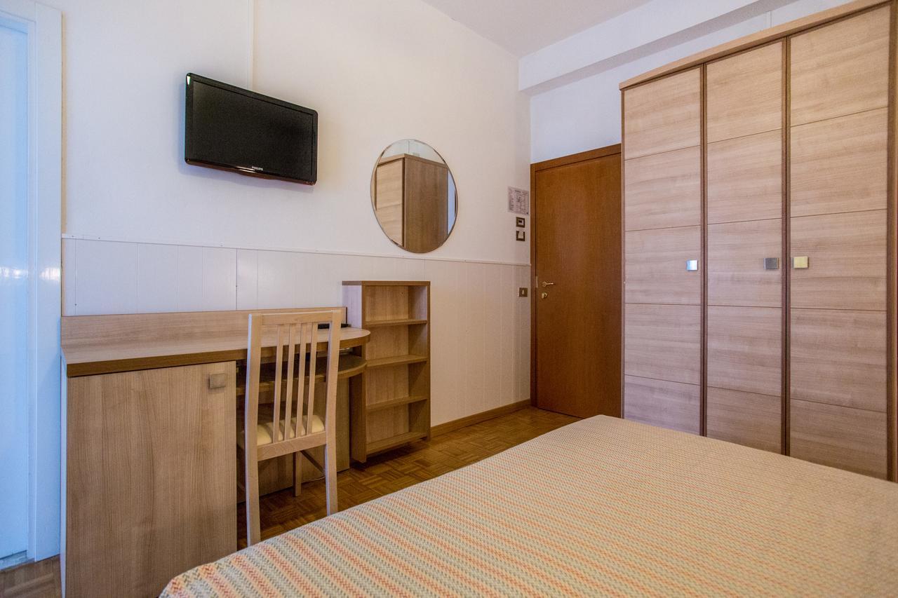 Hotel Donatello Cesenatico Εξωτερικό φωτογραφία